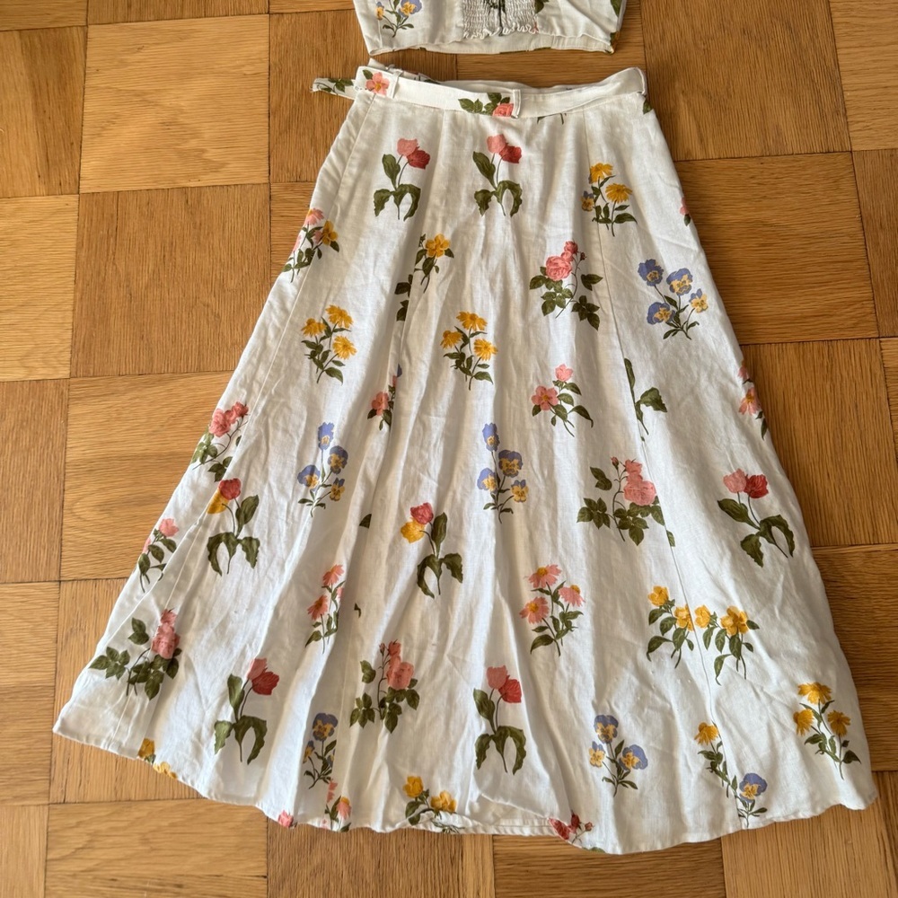 Reformation Cole Two Piece Set Size 2 Floral Crop Top Skirt Linen - Picture 8 of 12